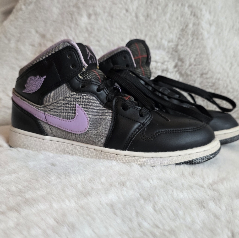 Air Jordan 1 Mid SE Plaid 6Y Fits Women's 7.5 GS DC7226-015 Black Lavender Grey